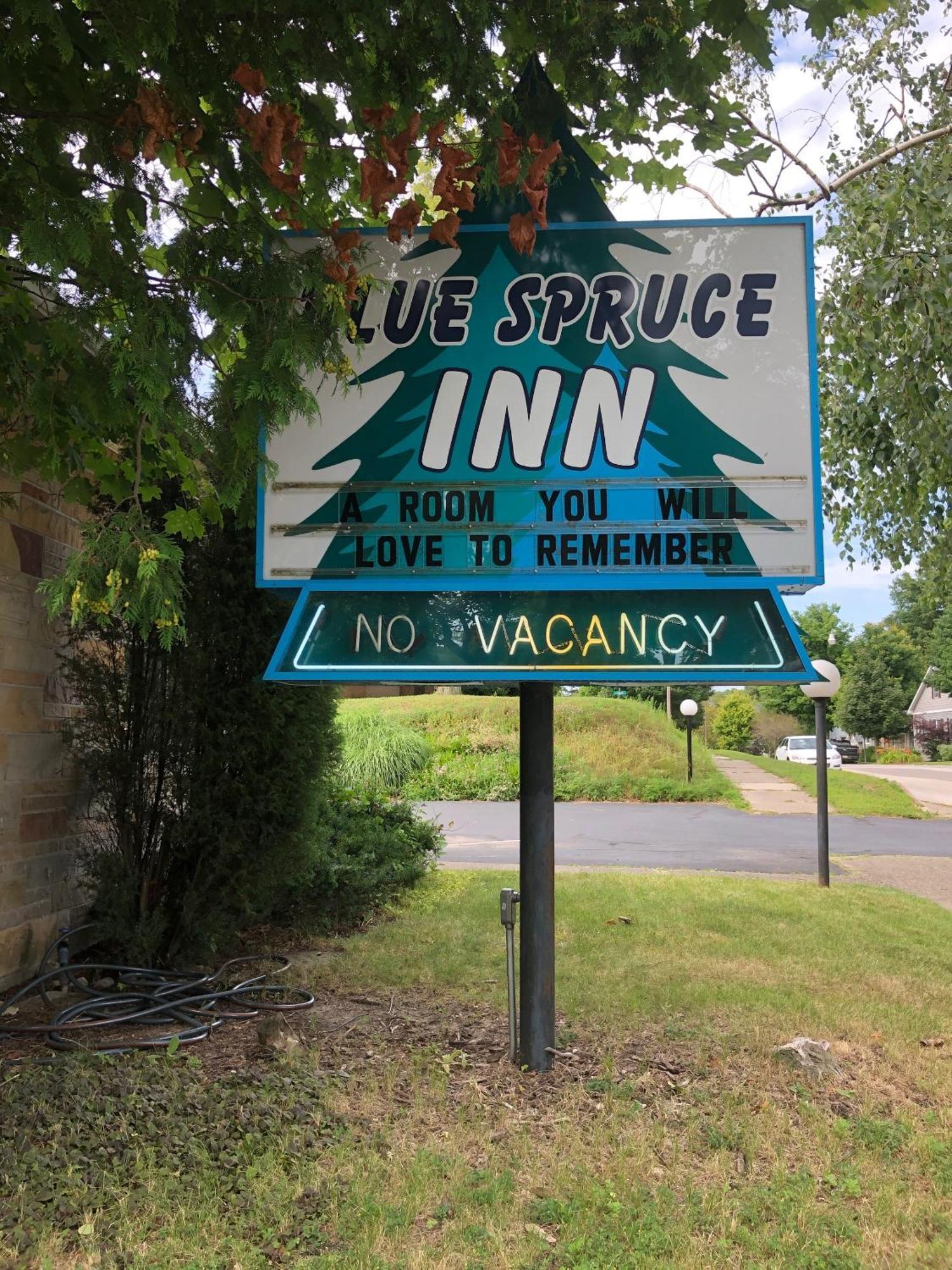 Ludington Blue Spruce Inn Dış mekan fotoğraf
