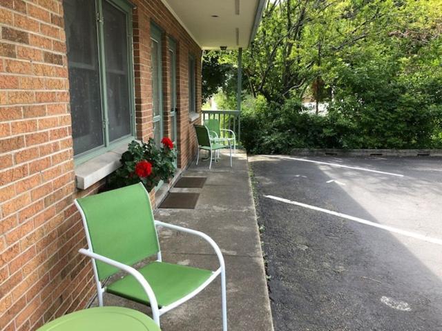 Ludington Blue Spruce Inn Dış mekan fotoğraf